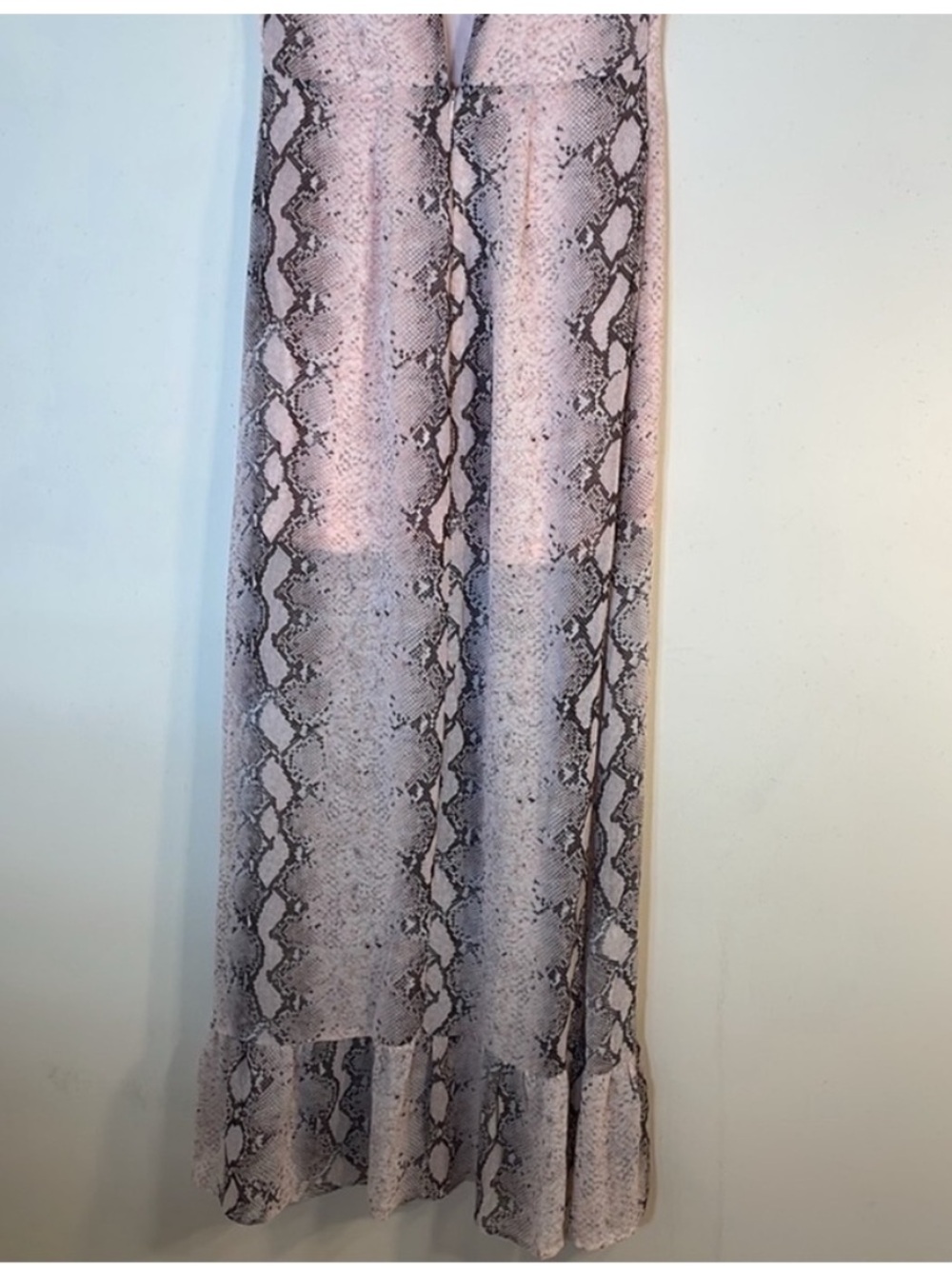 Know One Cares Snake Skin Print Ruffle Maxi Dress. Small. NWT. - Picture 10 of 10